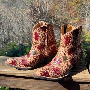 Old Gringo Edwine Embossed Short Booties Size 8